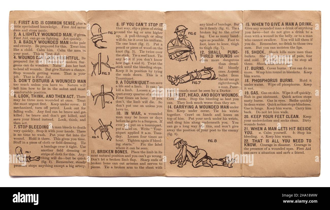 Broschüre der Regierung des WWII war Office 1943 - erste Hilfe für kämpfende Männer - siehe Bild 2HA18X3 für Rückseite Stockfoto