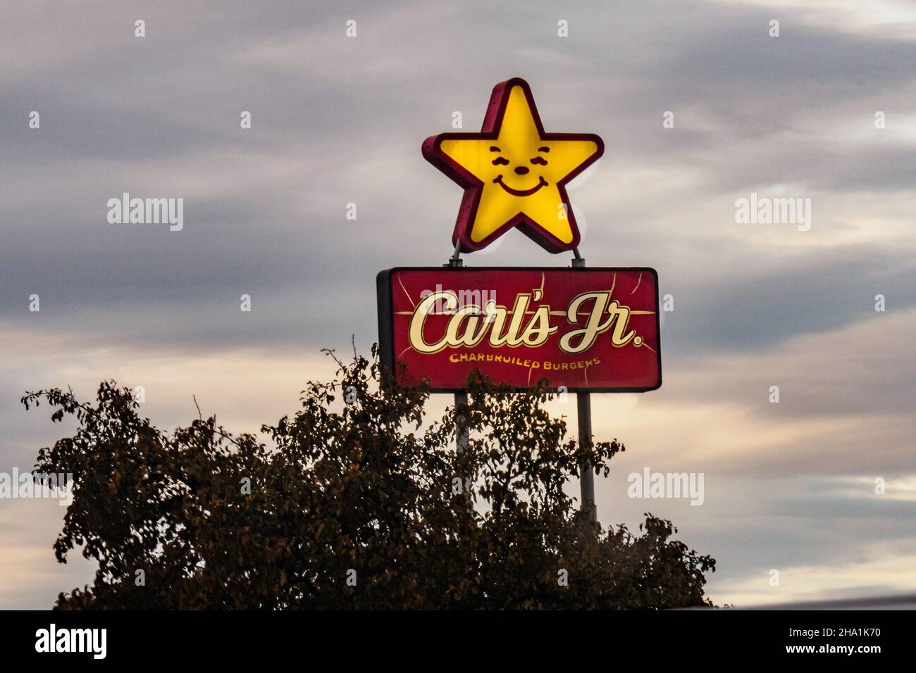 Das Carl's Jr Restaurant in Modesto California am frühen Morgen Stockfoto