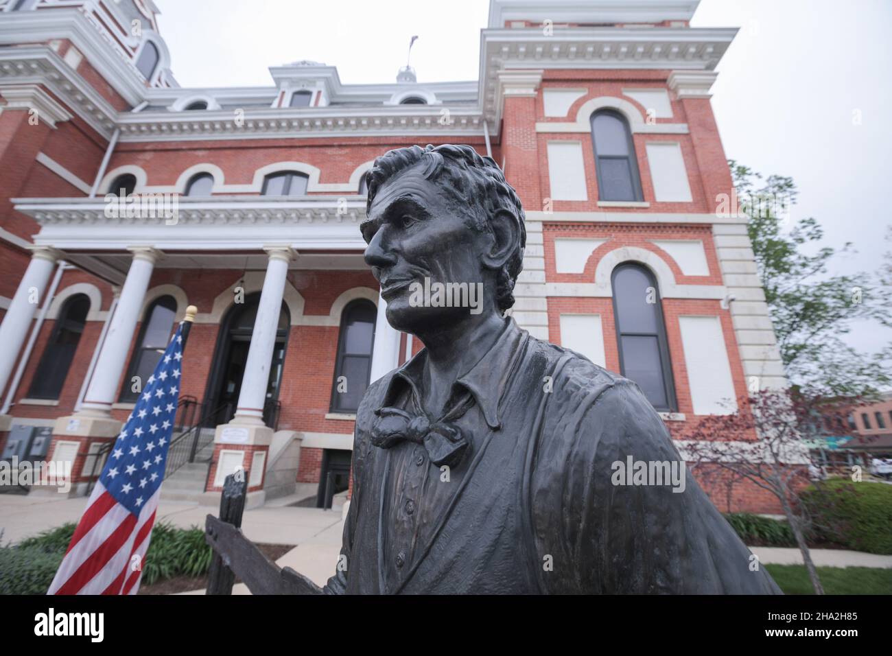 Pontiac, Il, USA, Statue von AbE Lincoln vor dem Livingston County Courthouse Stockfoto