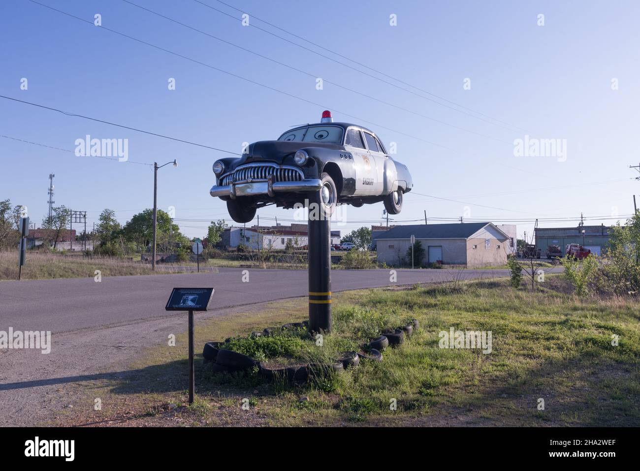 Galena, Kansas : Eine Nachbildung der Polizeiauto-Figur namens 'Sheriff' im Film 'Cars' Stockfoto