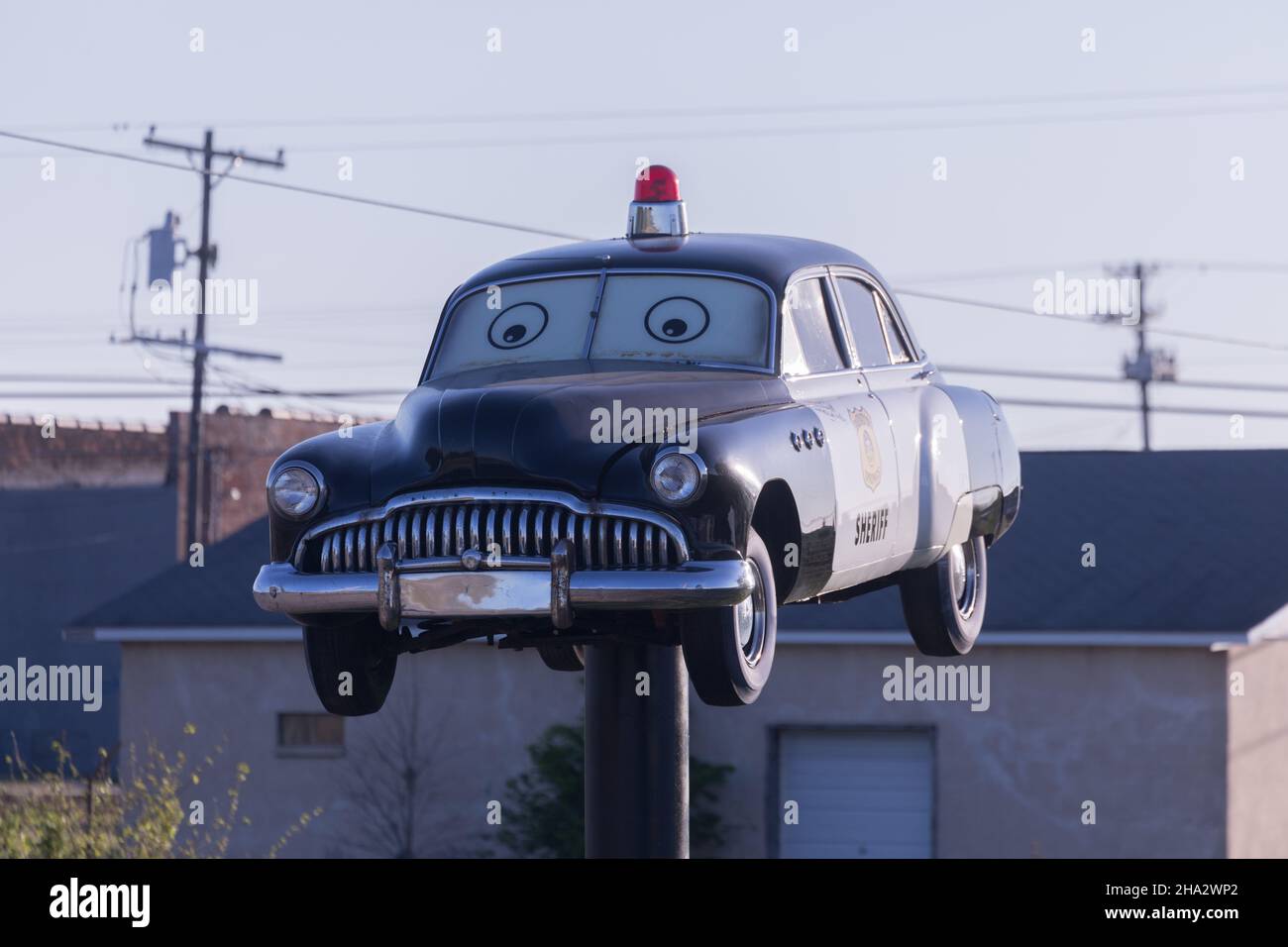 Galena, Kansas : Eine Nachbildung der Polizeiauto-Figur namens 'Sheriff' im Film 'Cars' Stockfoto