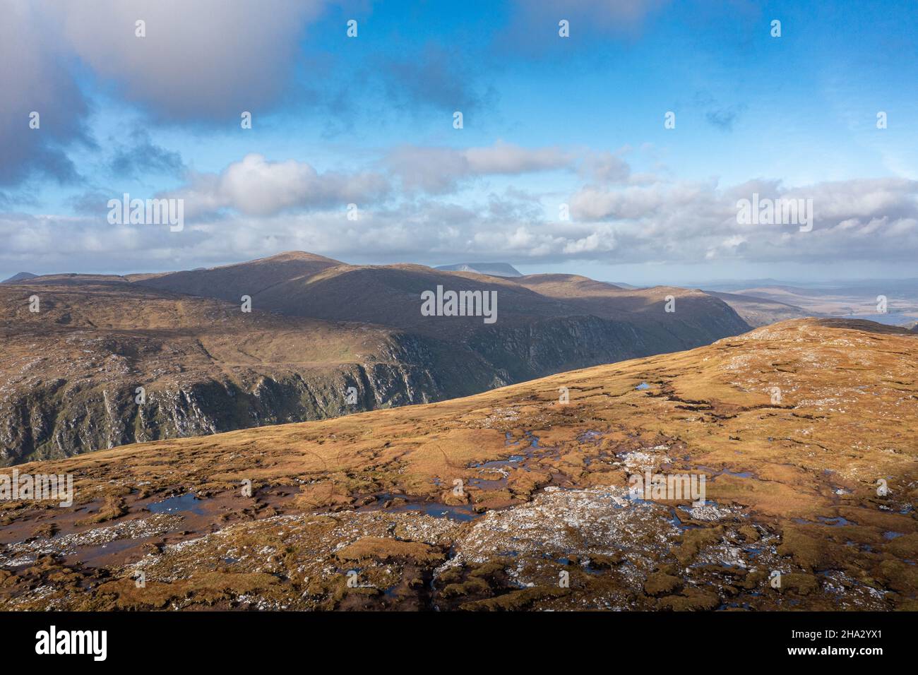 Der wunderschöne Farscallop Mountain in den Derryveaghs in der Grafschaft Donegal - Irland. Stockfoto