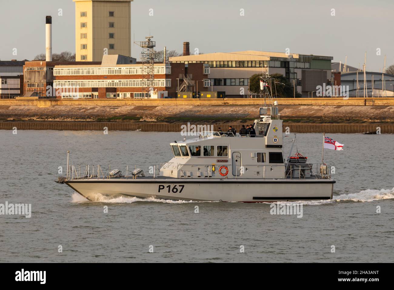 Das in der Solent operierende Patrouillenschiff HMS Exploit der Archer-Klasse. Stockfoto