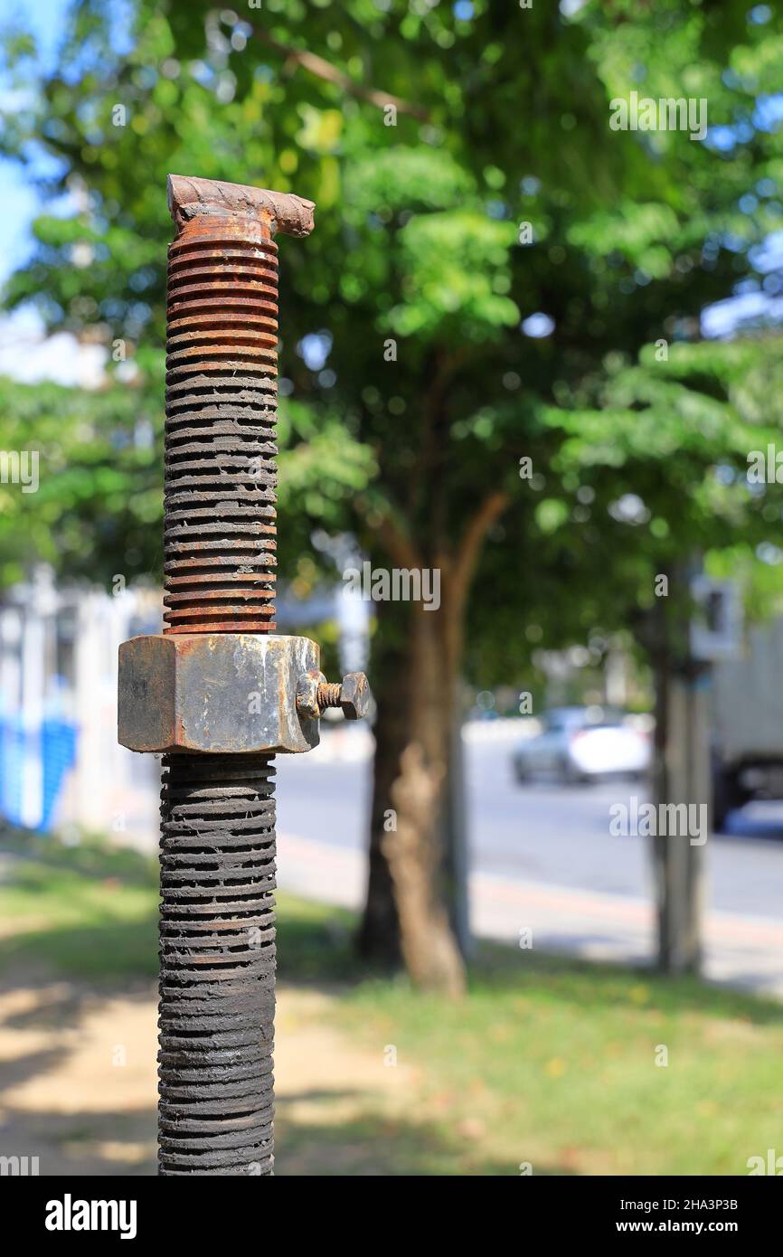 Rostige Mutter und Bolzen verwittert. Stockfoto