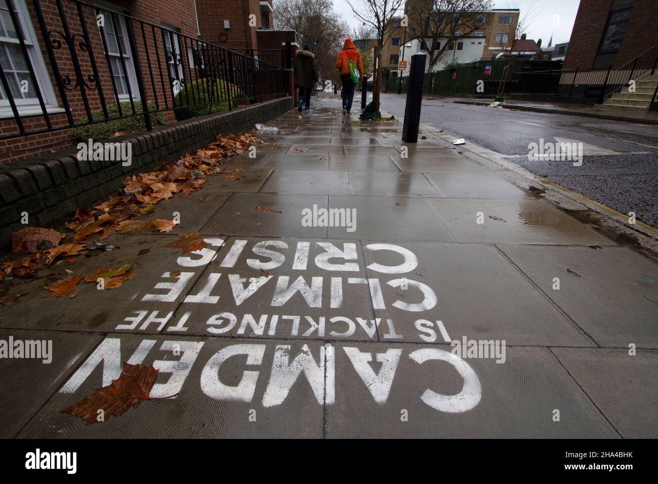 Camden nimmt die Klimakrise in Somers Town, London, in Angriff Stockfoto