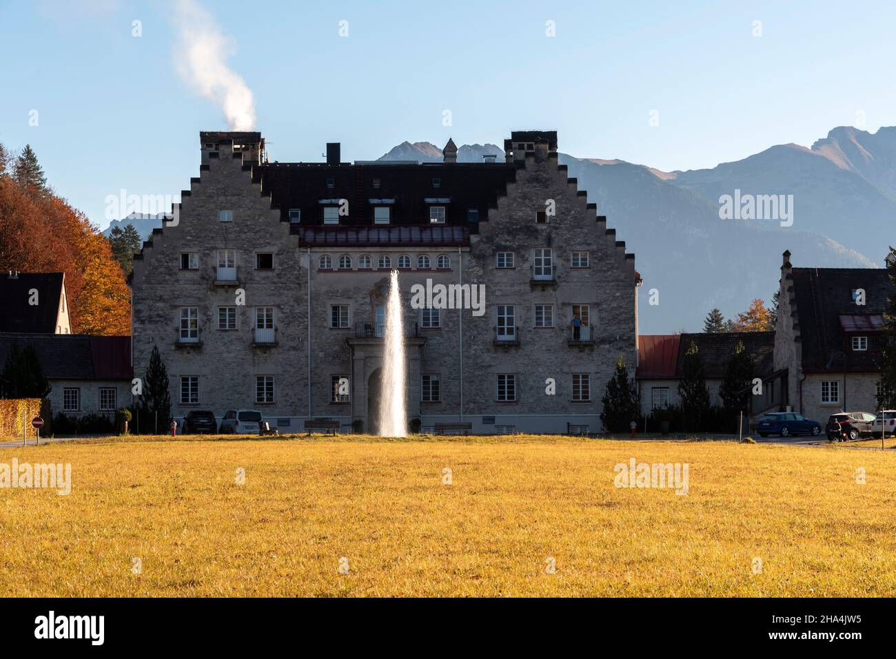 Schloss kranzbach bei klais, im Stil eines englischen Landhauses erbaut, Gemeinde krün, oberbayern, bayern, deutschland Stockfoto Schloss kranzbach bei klais, im Stil eines englischen Landhauses erbaut, Gemeinde krün, oberbayern, bayern, deutschland Stockfoto