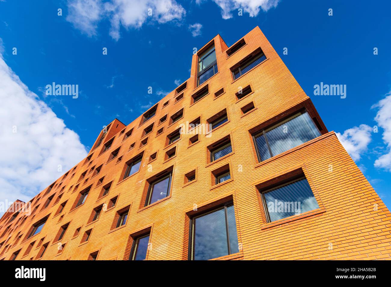 Kopenhagen, Koebenhavn: Moderne Mehrfamilienhäuser am alten Hafen Oestbassin in der Gegend von Soendre Frihavn (Freeport), in , Seeland, Sjaelland, Dänemark Stockfoto
