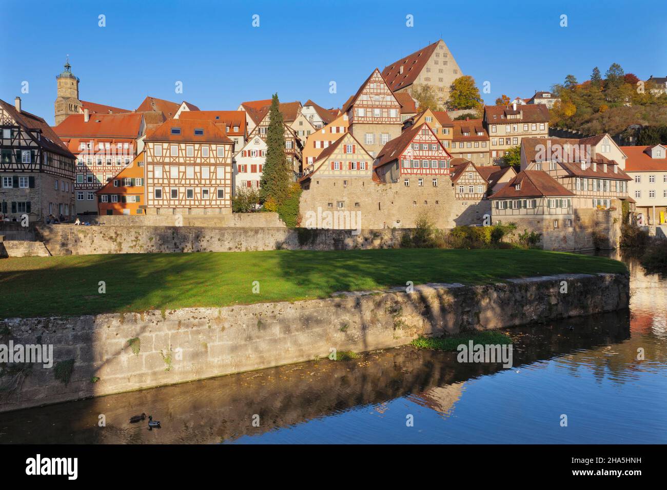 Blick über den Herd auf die Altstadt von schwäbisch Hall,hohenlohe,baden-württemberg,deutschland Stockfoto