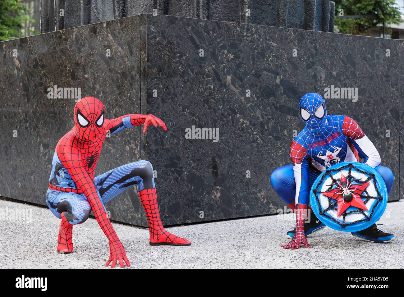 Zwei Teenager in Spiderman-Kostümen, The High Line, chelsea, manhattan, New york City, New york, usa Stockfoto