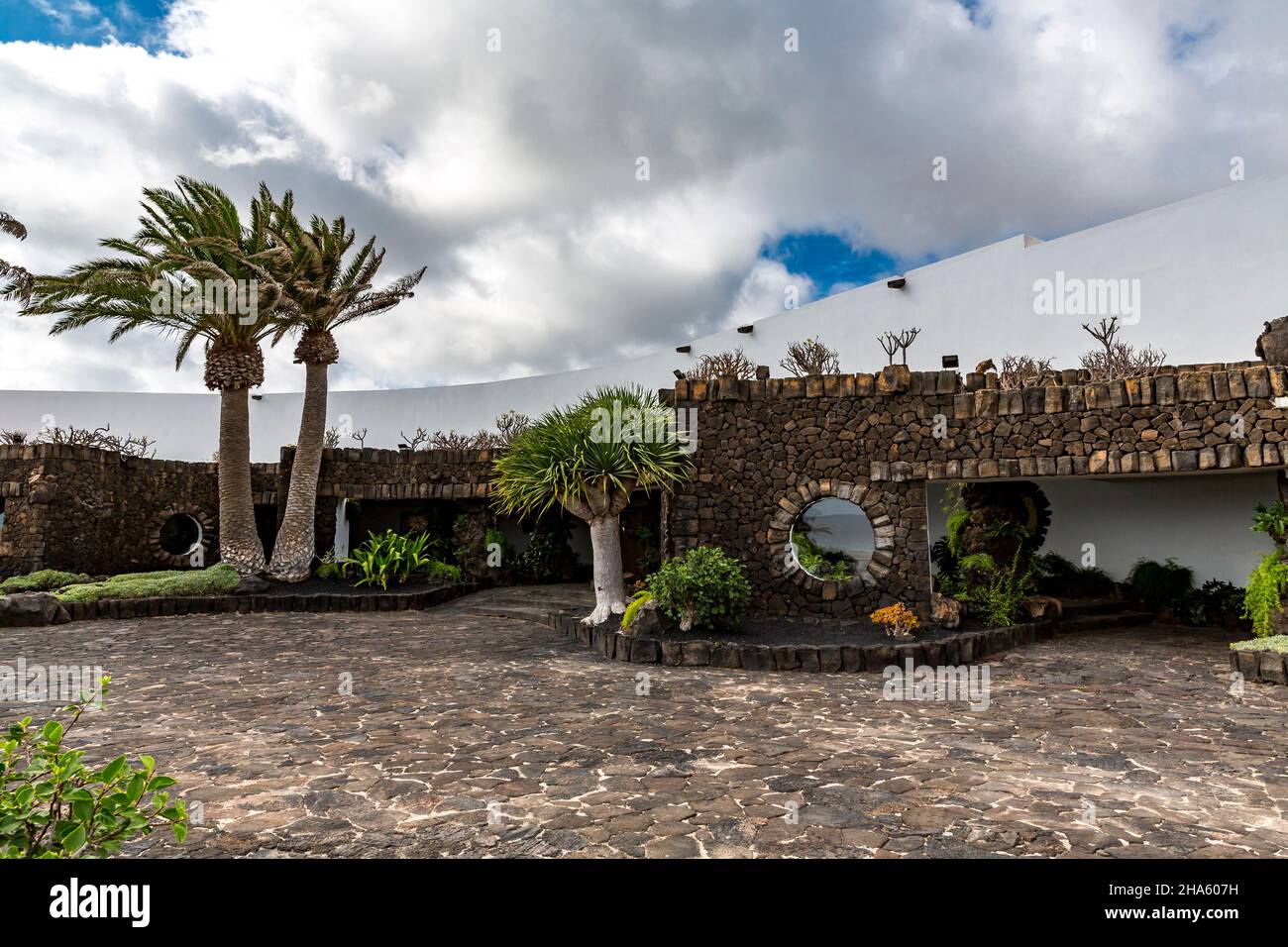 casa de los volcanes,Haus der Vulkane,Forschungszentrum,Informationszentrum,jameos del agua,Kunst- und Kulturstätte,erbaut von césar manrique,spanischer Künstler aus lanzarote,1919-1992,lanzarote,Kanaren,kanarische Inseln,spanien,europa Stockfoto