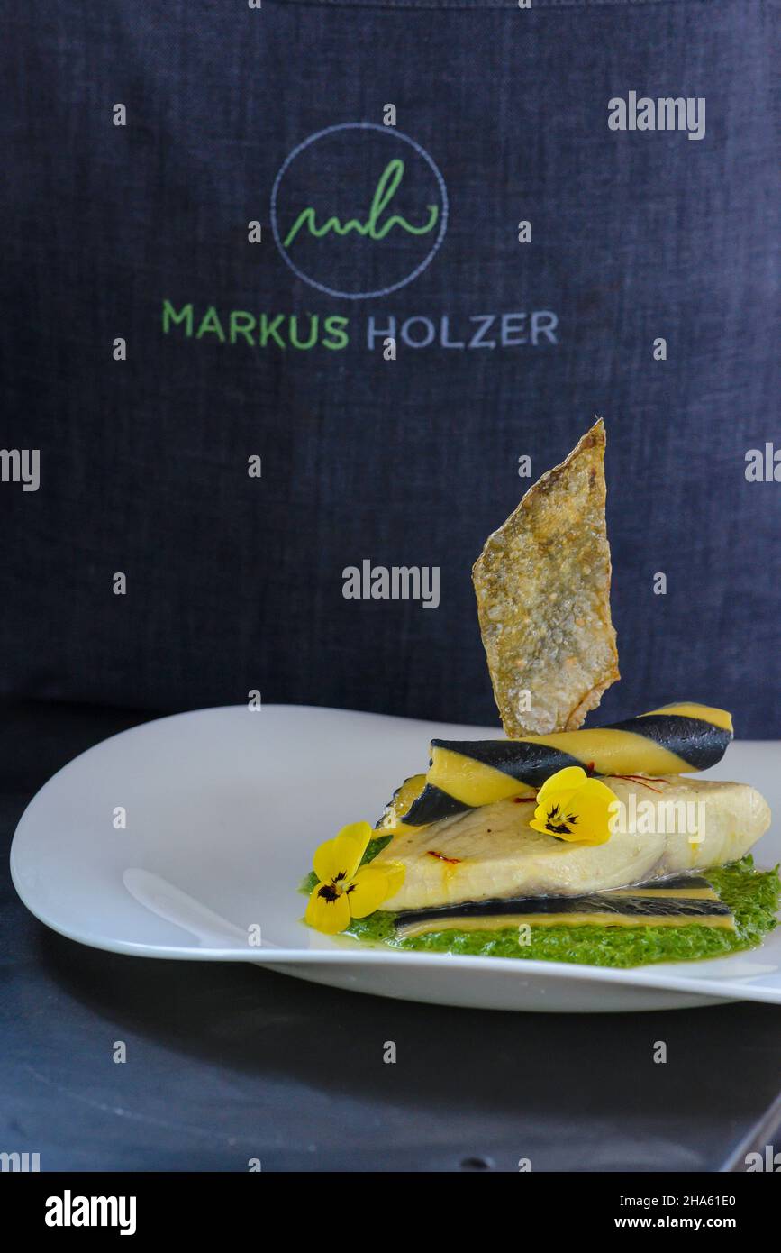 Offenes raviolo mit char Fotos und Bildmaterial in hoher Auflösung