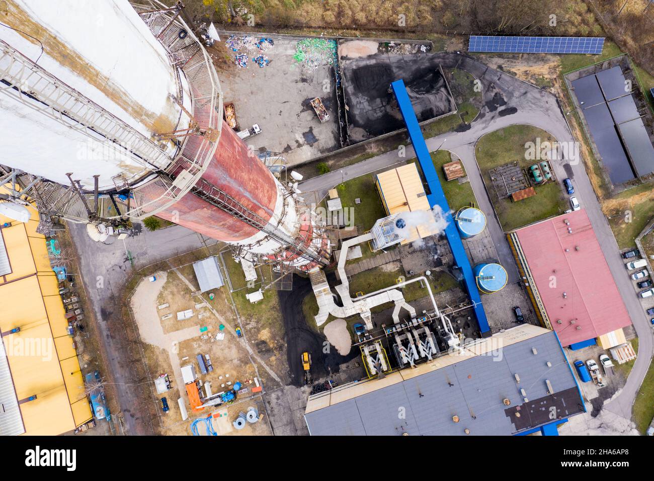 Modernes Blockheizkraftwerk von oben Stockfoto