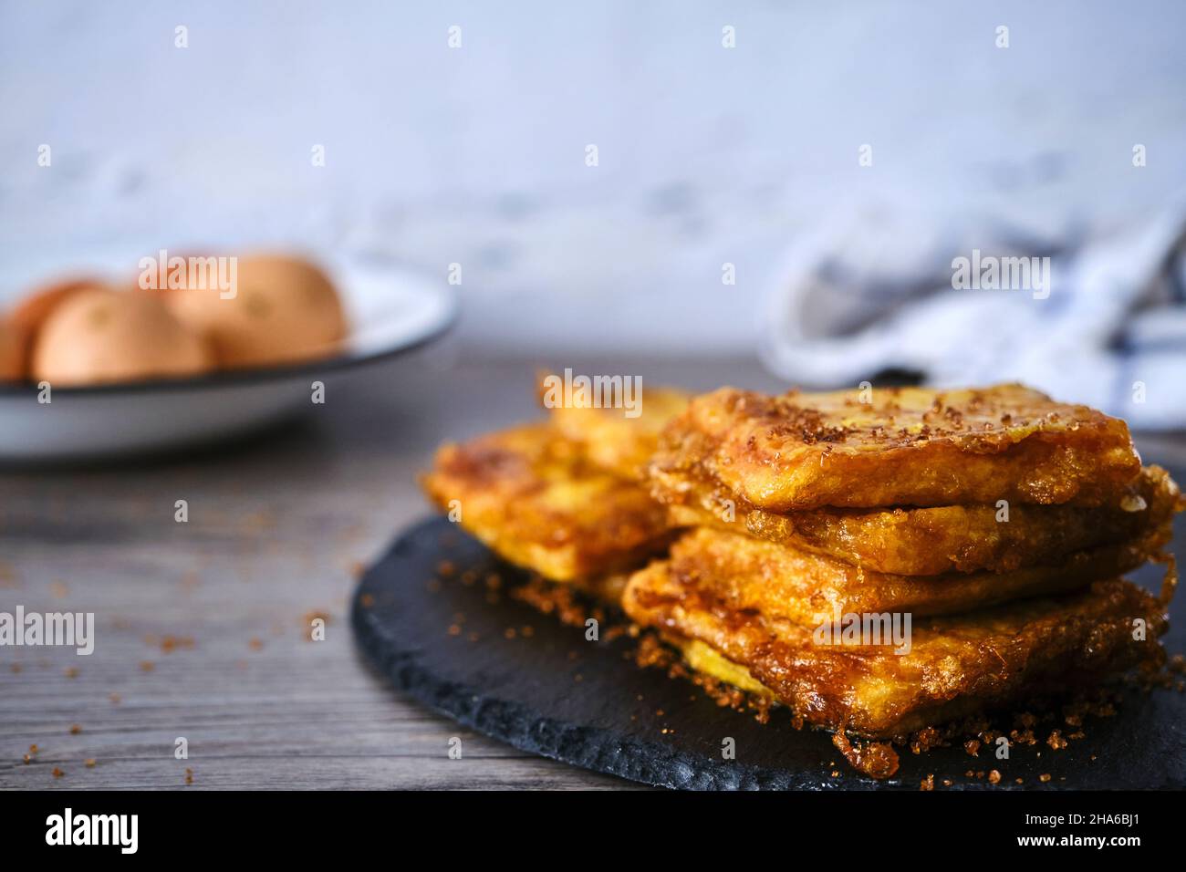 Köstliches hausgemachtes spanisches Leche Frita Dessert. Traditionelle spanische Küche süß. Stockfoto
