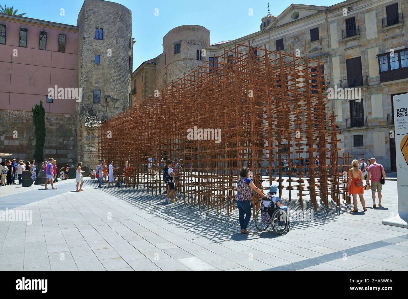 Bambu Struktur auf dem neuen Platz von Barcelona, Katalonien, Spanien Stockfoto