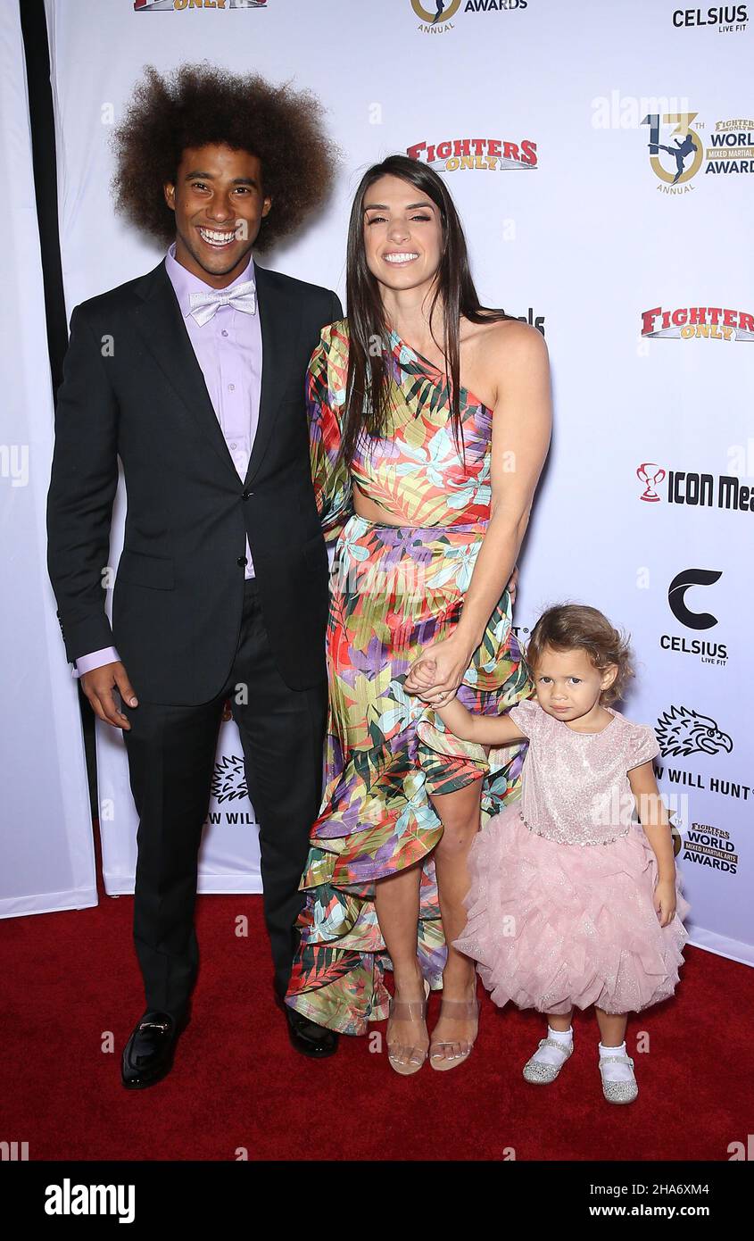 10. Dezember 2021 - Las Vegas, NV - MacKenzie dern. 13th Annual Fighters Only World MMA Awards Red Carpet in Las Vegas, NV. (Bild: © MJT/AdMedia über ZUMA Press Wire) Stockfoto