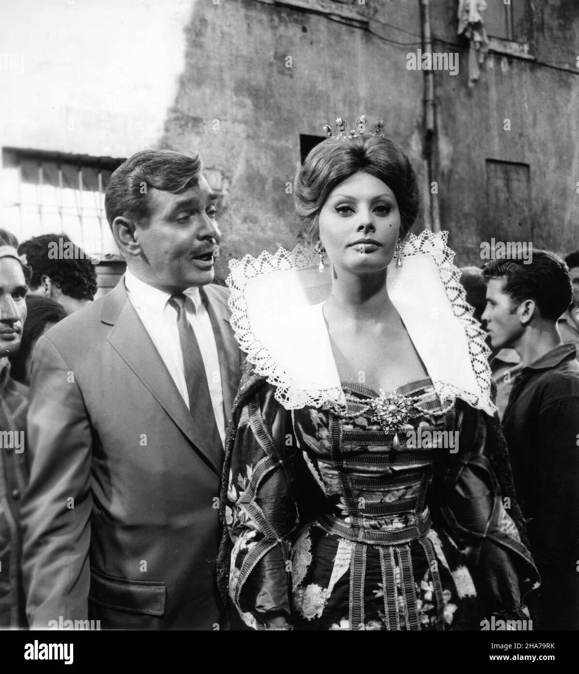 CLARK GABLE und SOPHIA LOREN STARTETEN in NEAPEL 1960 Regie MELVILLE SHAVELSON Kostümdesign Orietta Nassali-Rocca Capri Productions / Paramount Pictures Stockfoto