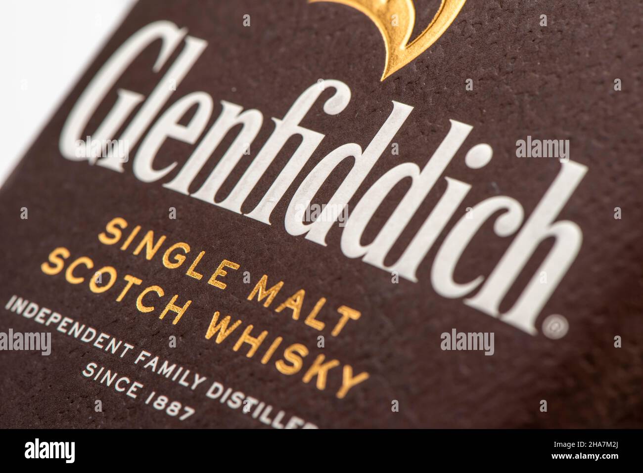 EDINBURGH, SCHOTTLAND - 10. DEZEMBER 2021: Box mit 18 Jahre altem Glenfiddich Single Malt Scotch Whisky Stockfoto