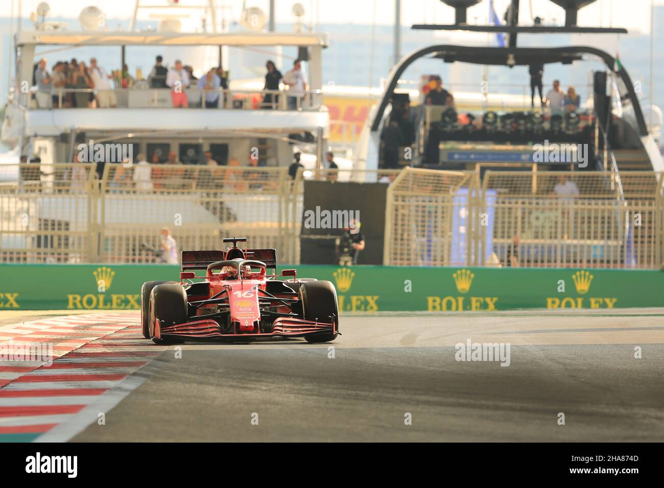 11th. Dezember 2021; Yas Marina Circuit, Abu Dhabi, Vereinigte Arabische Emirate: FIA Abu Dhabi F1 Grand Prix Qualifikationstag: Ferrari Mission winnow, Charles Leclerc Stockfoto