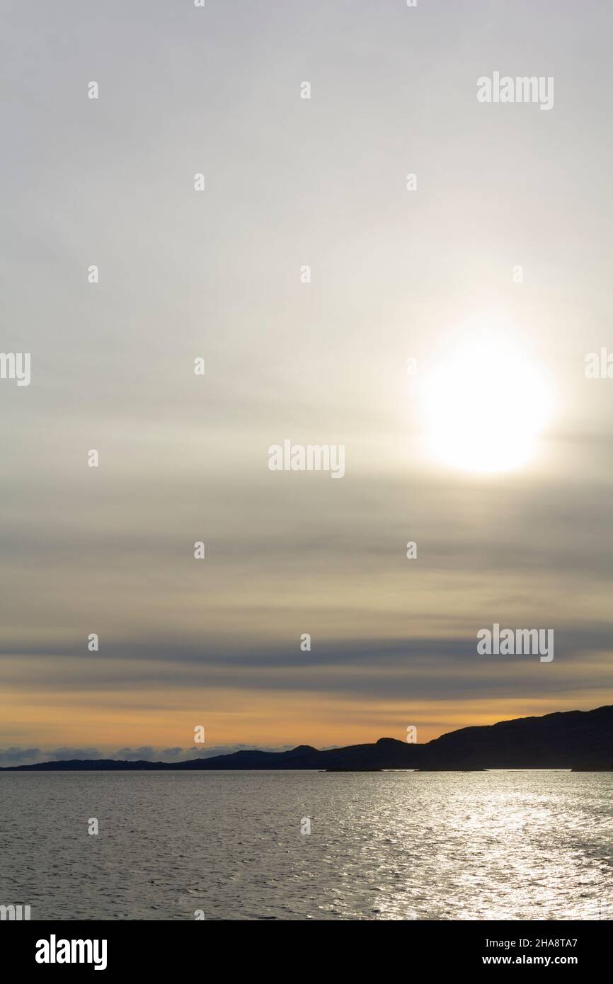 Ruhige und entspannende Seascape in Norwegen bei Sonnenuntergang Stockfoto