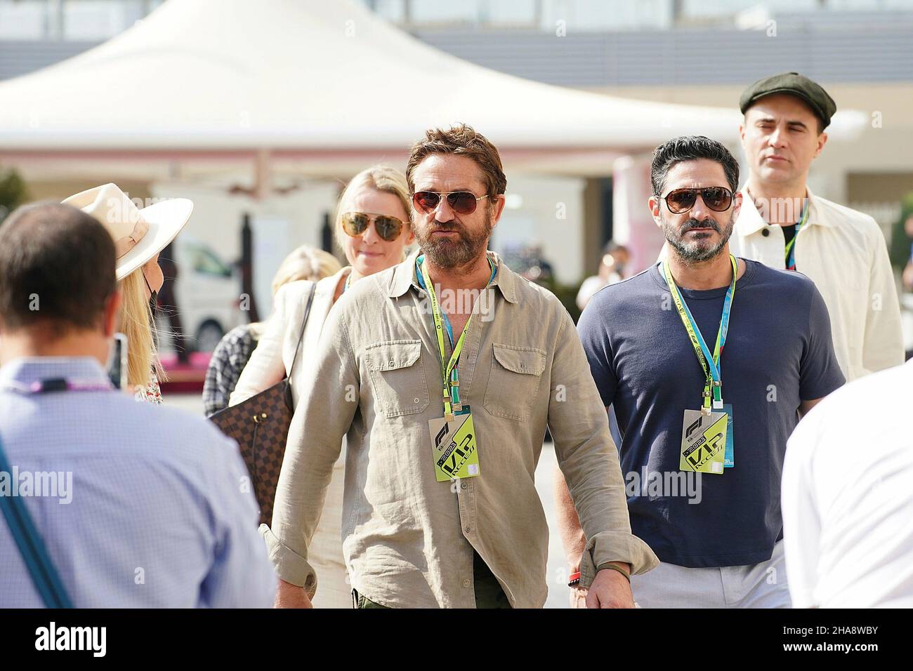11.12.2021, Yas Marina Circuit, Abu Dhabi, FORMEL 1 ETIHAD AIRWAYS ABU DHABI GRAND PRIX 2021, im Bild Schauspieler Gerard Butler im Fahrerlager von Abu Dhabi. Stockfoto