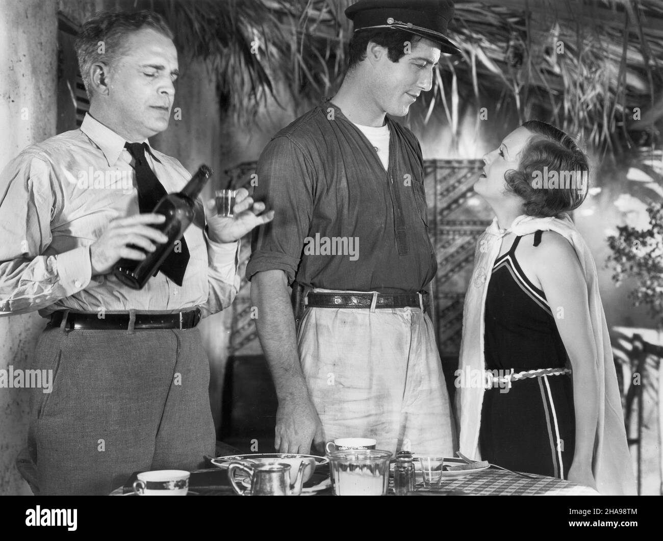 Crane Wilbur (links), George Houston (Mitte), Marian Nixon (rechts), Drehort des Films, „Captain Calamity“, Grand National Films, 1936 Stockfoto