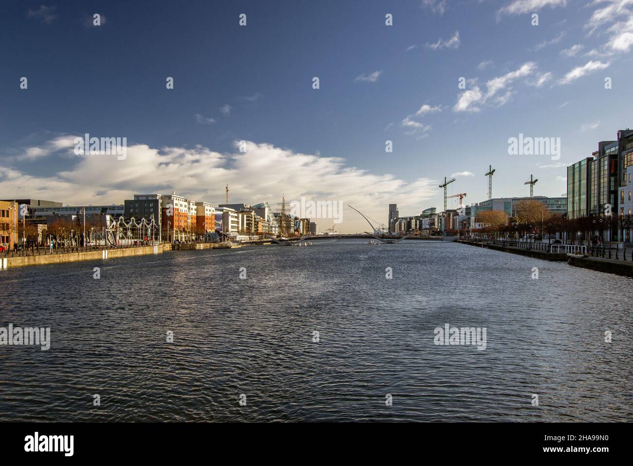 Docklands, Spencer Dock, Blick auf die Samuel Becket Bridge, Docklands in Pandemium covid-19, Dublin, Irland Stockfoto