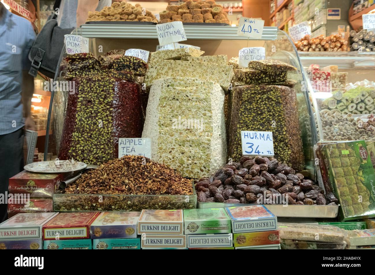 Industrie und Wirtschaft der Landwirtschaft in der Türkei türkische Freude und Nüsse im Großen Basar von Istanbul Stockfoto