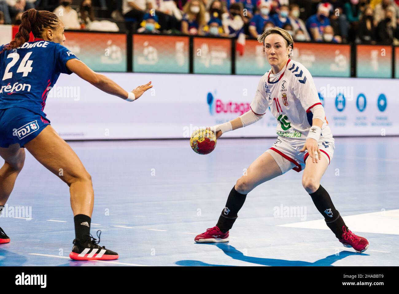 Kristina Liscevic aus Serbien während der IHF-Frauen-Weltmeisterschaft 2021, Hauptspiel der III. Runde zwischen Serbien und Frankreich am 11. Dezember 2021 im Palau d'Esports de Granollers in Granollers, Barcelona, Spanien - Foto: Javier Borrego/DPPI/LiveMedia Stockfoto