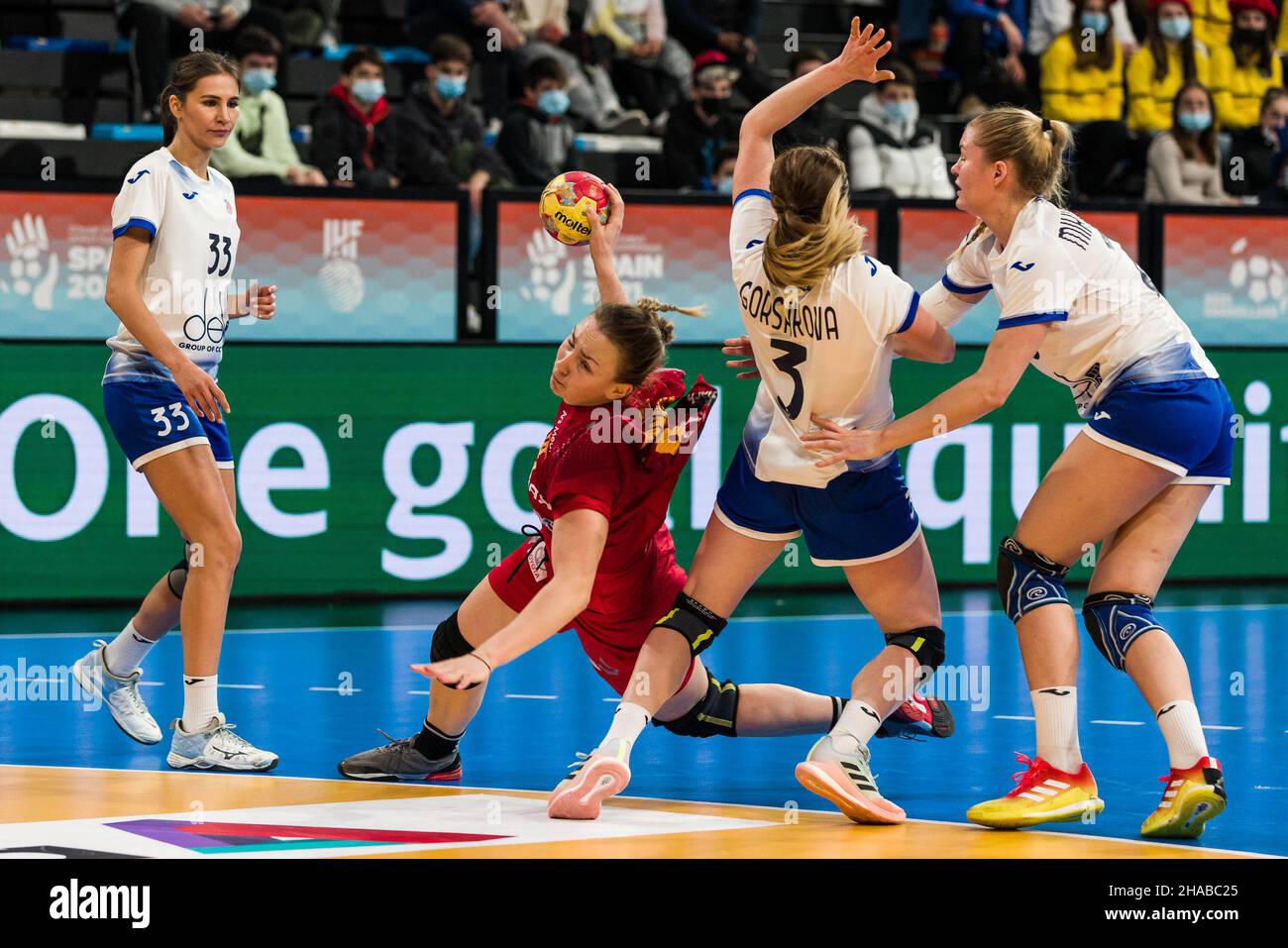 Tatjana Brnovic aus Montenegro während der IHF-Frauen-Weltmeisterschaft 2021, Main Round III Handballspiel zwischen Montenegro und RHF (Russland) am 11. Dezember 2021 im Palau d'Esports de Granollers in Granollers, Barcelona, Spanien - Foto: Javier Borrego/DPPI/LiveMedia Stockfoto