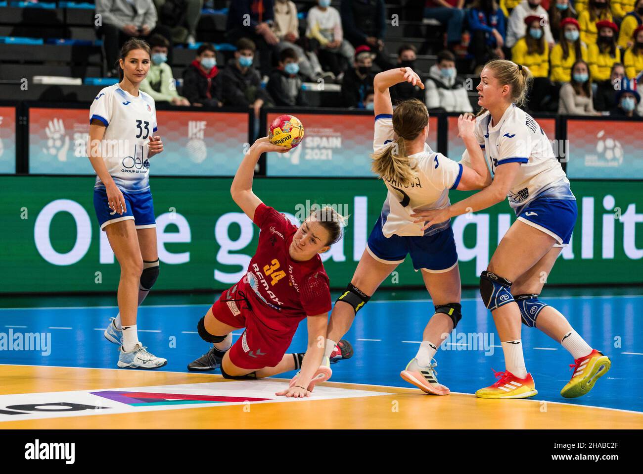 Tatjana Brnovic aus Montenegro während der IHF-Frauen-Weltmeisterschaft 2021, Main Round III Handballspiel zwischen Montenegro und RHF (Russland) am 11. Dezember 2021 im Palau d'Esports de Granollers in Granollers, Barcelona, Spanien - Foto: Javier Borrego/DPPI/LiveMedia Stockfoto