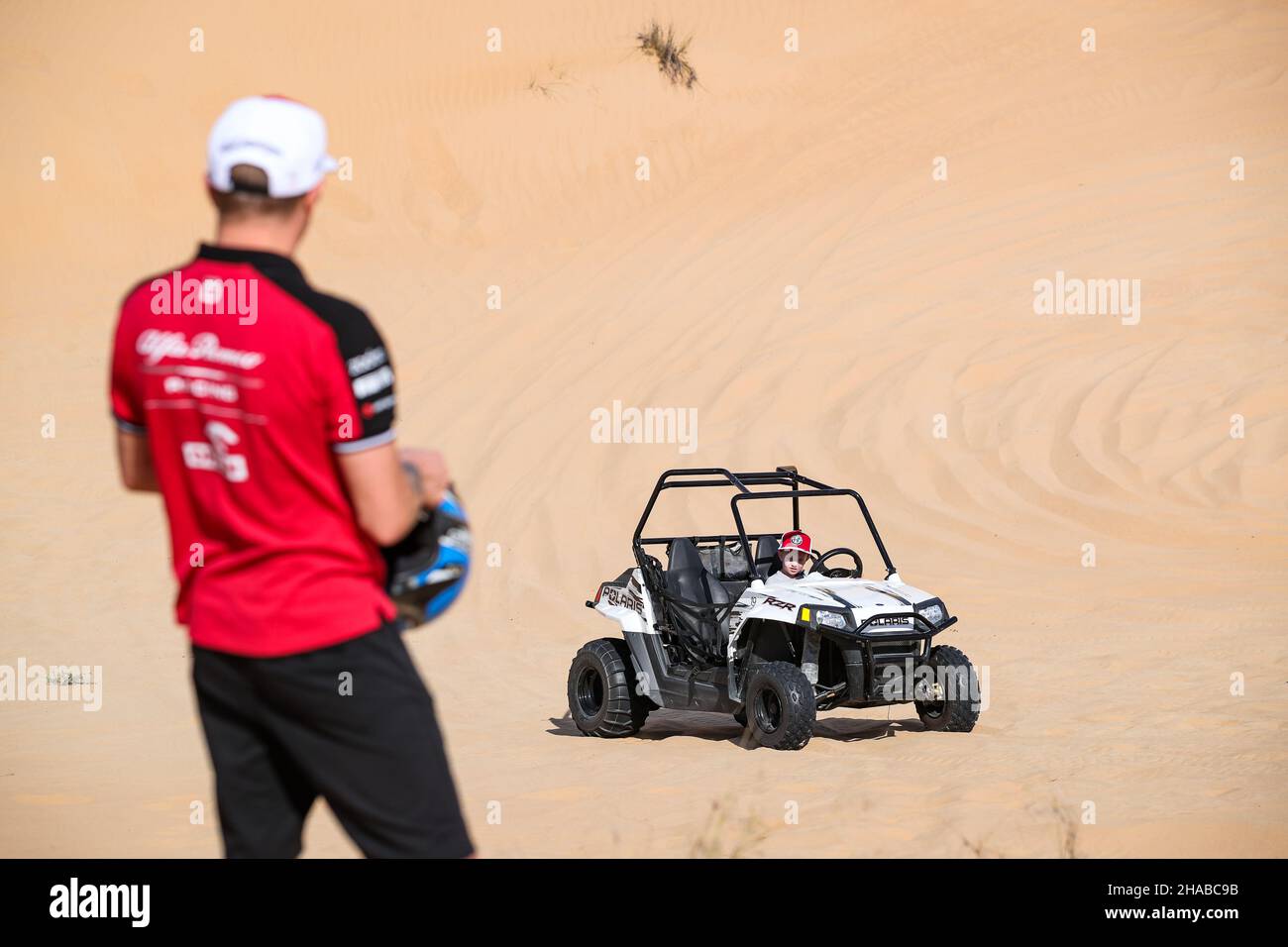 Yas Island, Vereinigte Arabische Emirate. 12th Dez 2021. RÄIKKÖNEN Robin, Sohn von RÄIKKÖNEN Kimi (FIN), während des Formel 1 Etihad Airways Abu Dhabi Grand Prix 2021, 22th Runde der FIA Formel 1 Weltmeisterschaft 2021 vom 10. Bis 12. Dezember 2021 auf dem Yas Marina Circuit, auf Yas Island, Abu Dhabi - Foto: Florent Gooden/DPPI/LiveMedia Kredit: Independent Photo Agency/Alamy Live News Stockfoto