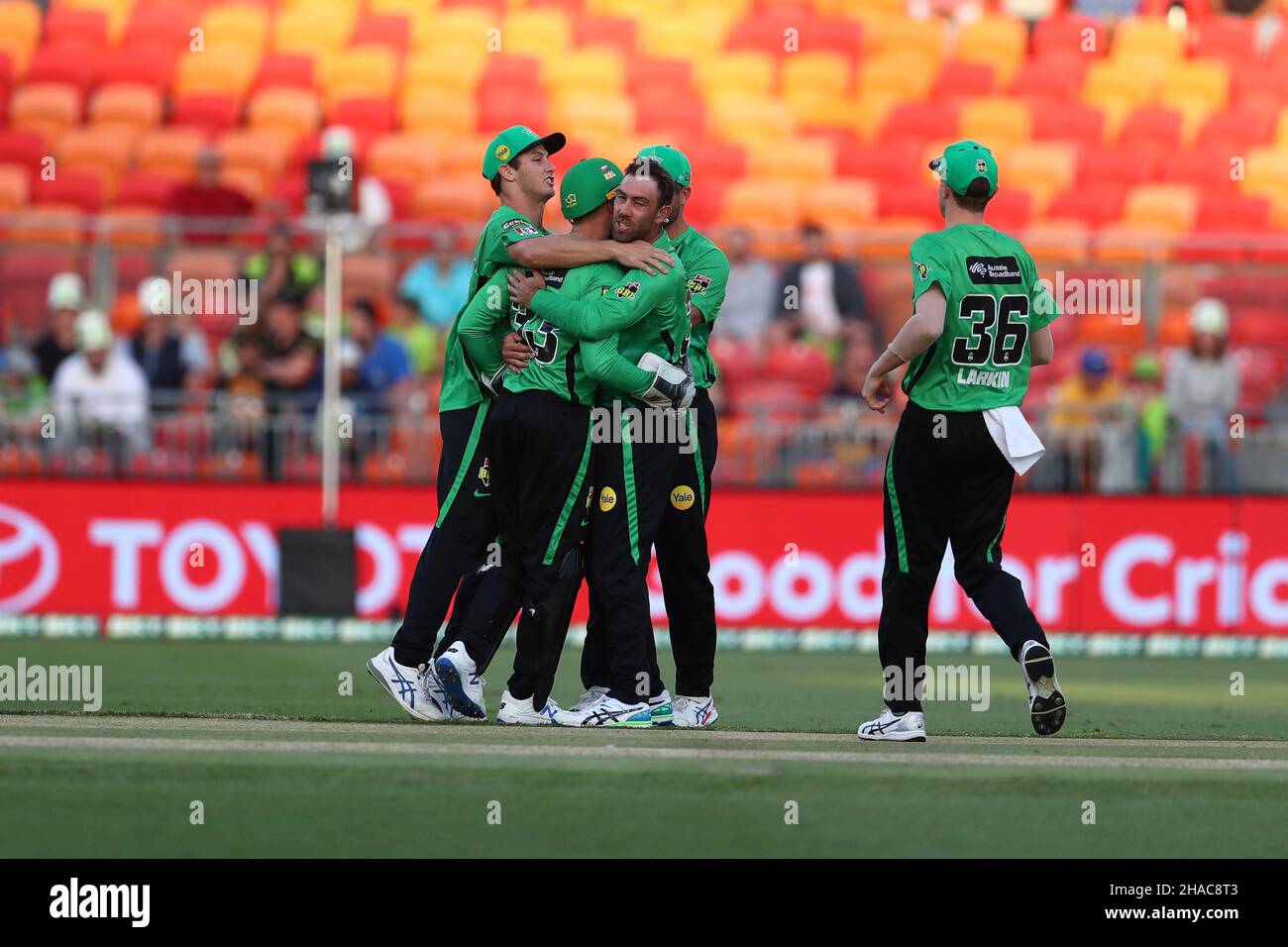 12th. Dezember 2021; Sydney Showground Stadium, Sydney Olympic Park, NSW, Australien: BBL Big Bash League Cricket, Sydney Thunder versus Melbourne Stars: Die Spieler der Melbourne Stars feiern das Wicket von Sam Whiteman von Sydney Thunder Stockfoto