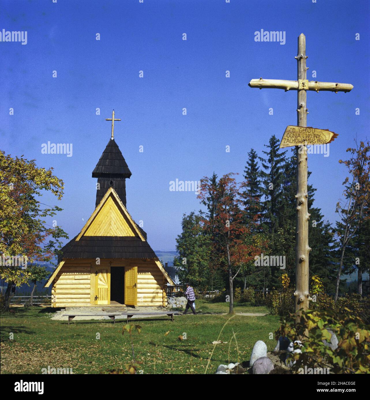 Zakopane 06,1982. Tatry. Kaplica Matki Boskiej Ró¿añcowej na Guba³ówce. msa PAP/Stanis³aw Momot Dok³adny dzieñ wydarzenia nieustalony. Zakopane, Juni 1982. Die Rosenkranzkapelle Unsere Liebe Frau auf dem Berg Gubalowka in der Tatra. msa PAP/Stanislaw Momot Veranstaltungstag unbekannt Stockfoto