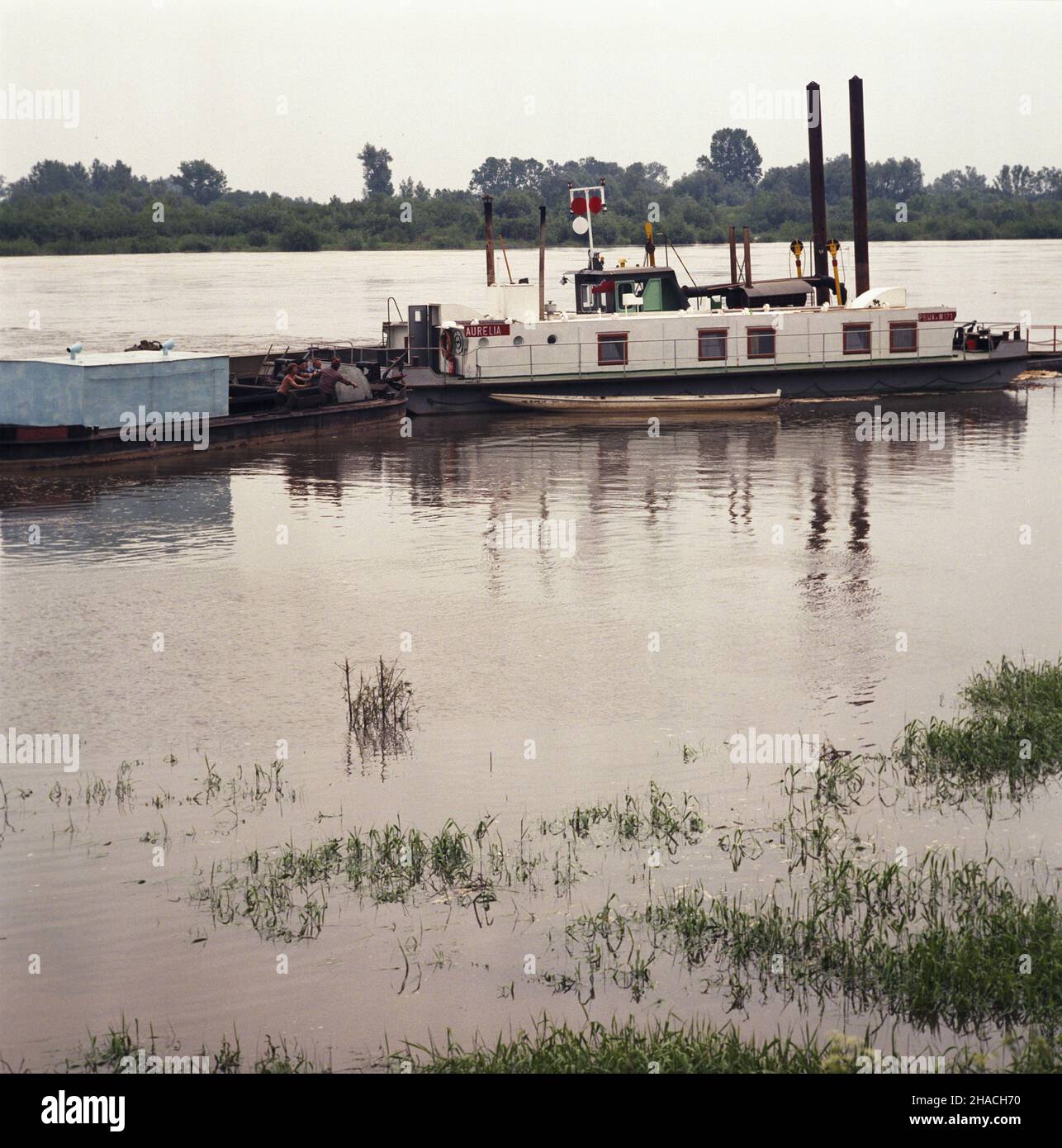 Zawichhost 06,1985. Przystañ rzeczna na Wiœle. wb PAP/Jan Morek Dok³adny dzieñ wydarzenia nieustalony. Zawichhost, Juni 1985. Ein Fähranleger auf der Weichsel. wb PAP/Jan Morek Veranstaltungstag unbekannt Stockfoto