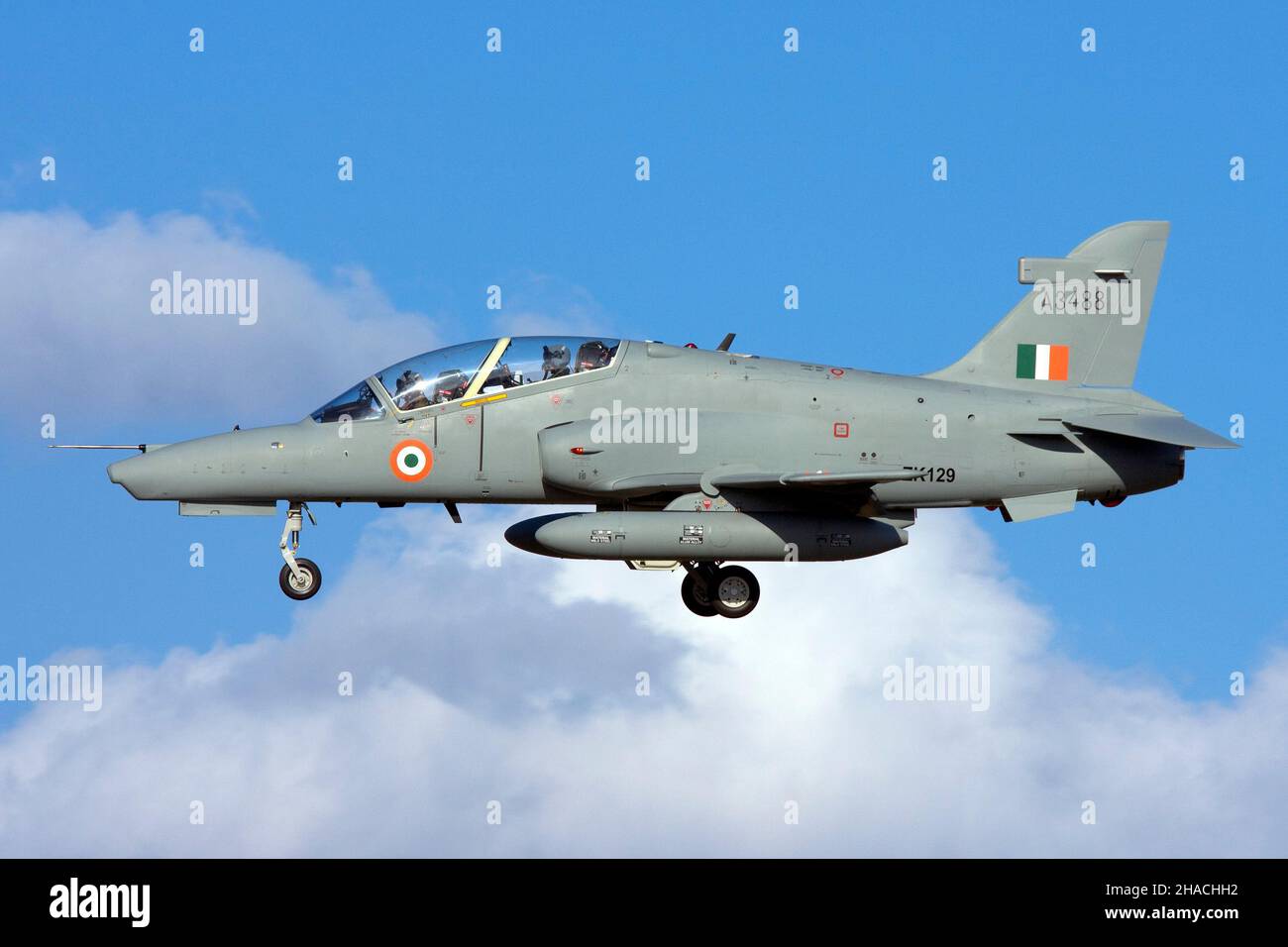 Indische Luftwaffe BAE Systems Hawk 132 landete auf Malta mit der Lieferung von BAE an die indische Luftwaffe Stockfoto