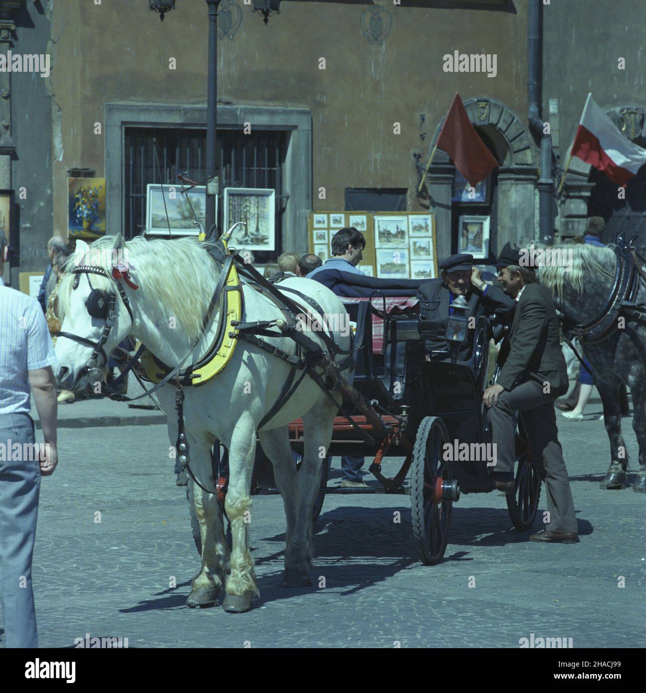 Warszawa 01.05.1986. Rynek Starego Miasta. msa PAP/Jan Morek Warschau, 1. Mai 1986. Old Town Market Square. msa PAP/Jan Morek Stockfoto