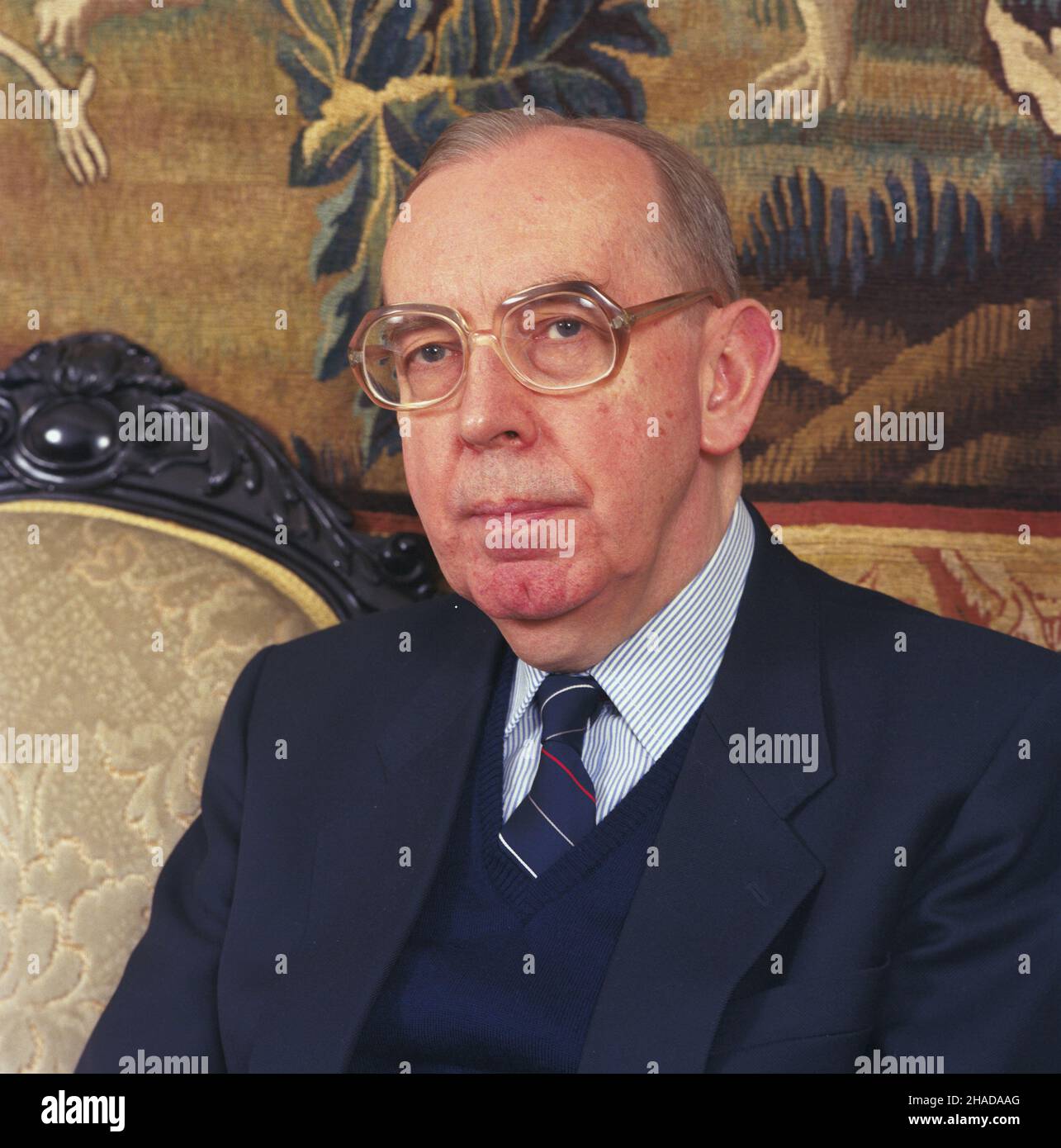 Warszawa 01,1990. Minister Spraw zagranicznych Krzysztof Skubiszewski. wb PAP/Grzegorz Rogiñski Ireneusz Sobieszczuk Dok³adny dzieñ wydarzenia nieustalony. Warschau, Januar 1990. Außenminister Krzysztof Skubiszewski. wb PAP/Grzegorz Roginski Ireneusz Sobieszczuk Veranstaltungstag unbekannt. Stockfoto