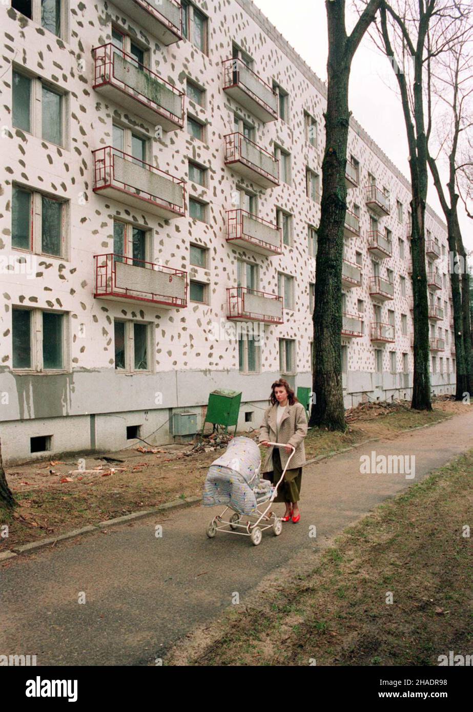 Borne Sulinowo, 1994. Tereny po armii radzieckiej, stacjonuj¹cej w Polse w mieœcie Borne Sulinowo. (mr) PAP/Jerzy Undro ***Dok³adna Data wydarzenia nieustalona*** Borne Sulinowo, 1994. Die Borne Sulinowo-Stadt, ehemalige geheime sowjetische Militärbasis. (mr) PAP/Jerzy Undro ***Ereignisdatum unbekannt*** Stockfoto