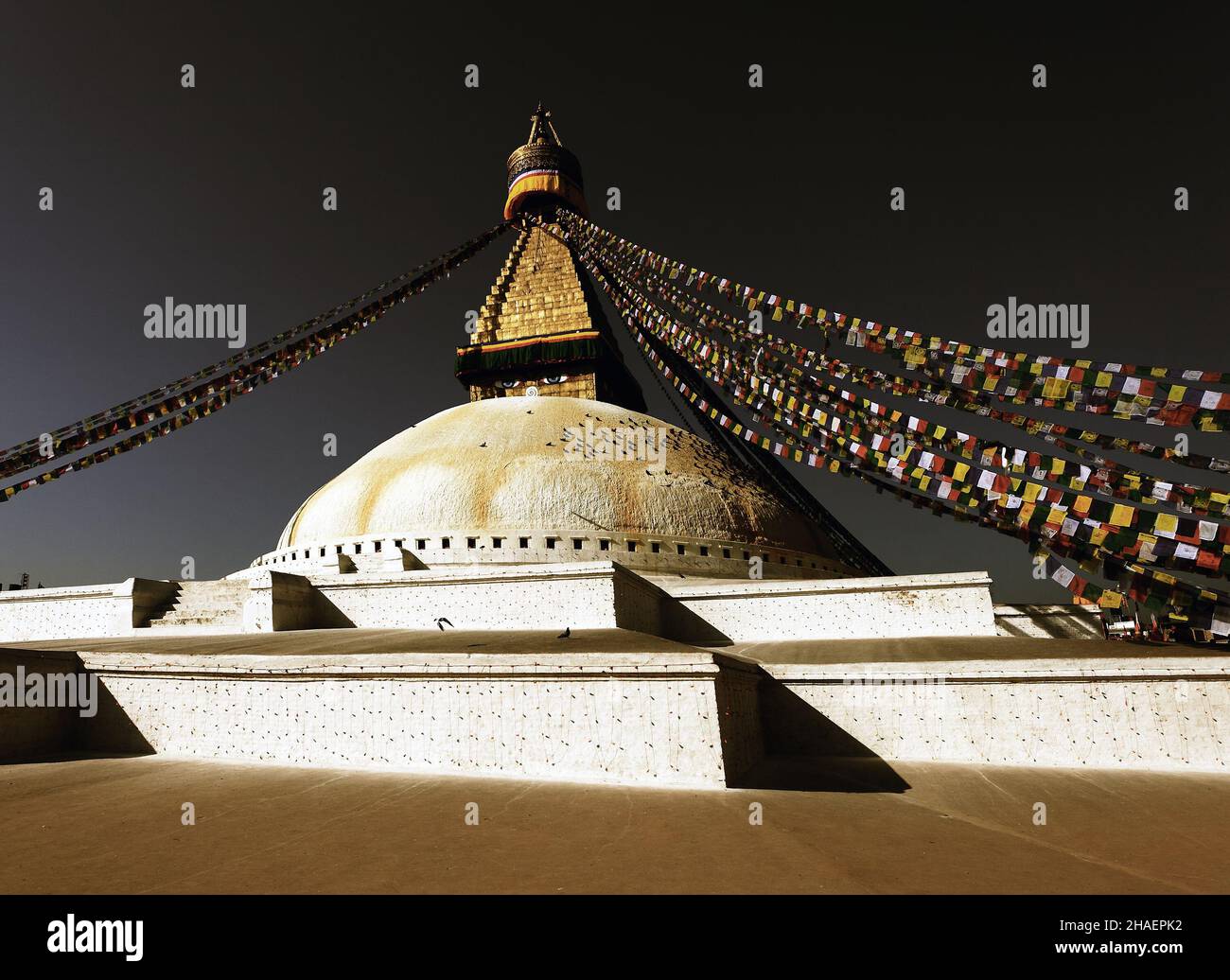 Nachtansicht von Bodhnath Stupa - Kathmandu - Nepal Stockfoto