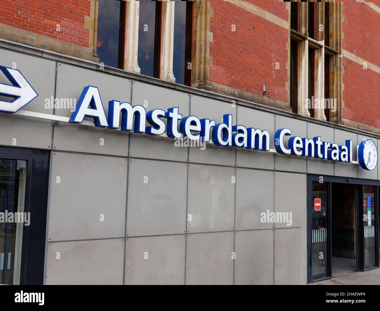 Hauptbahnhof in Amsterdam, Niederlande. Stockfoto
