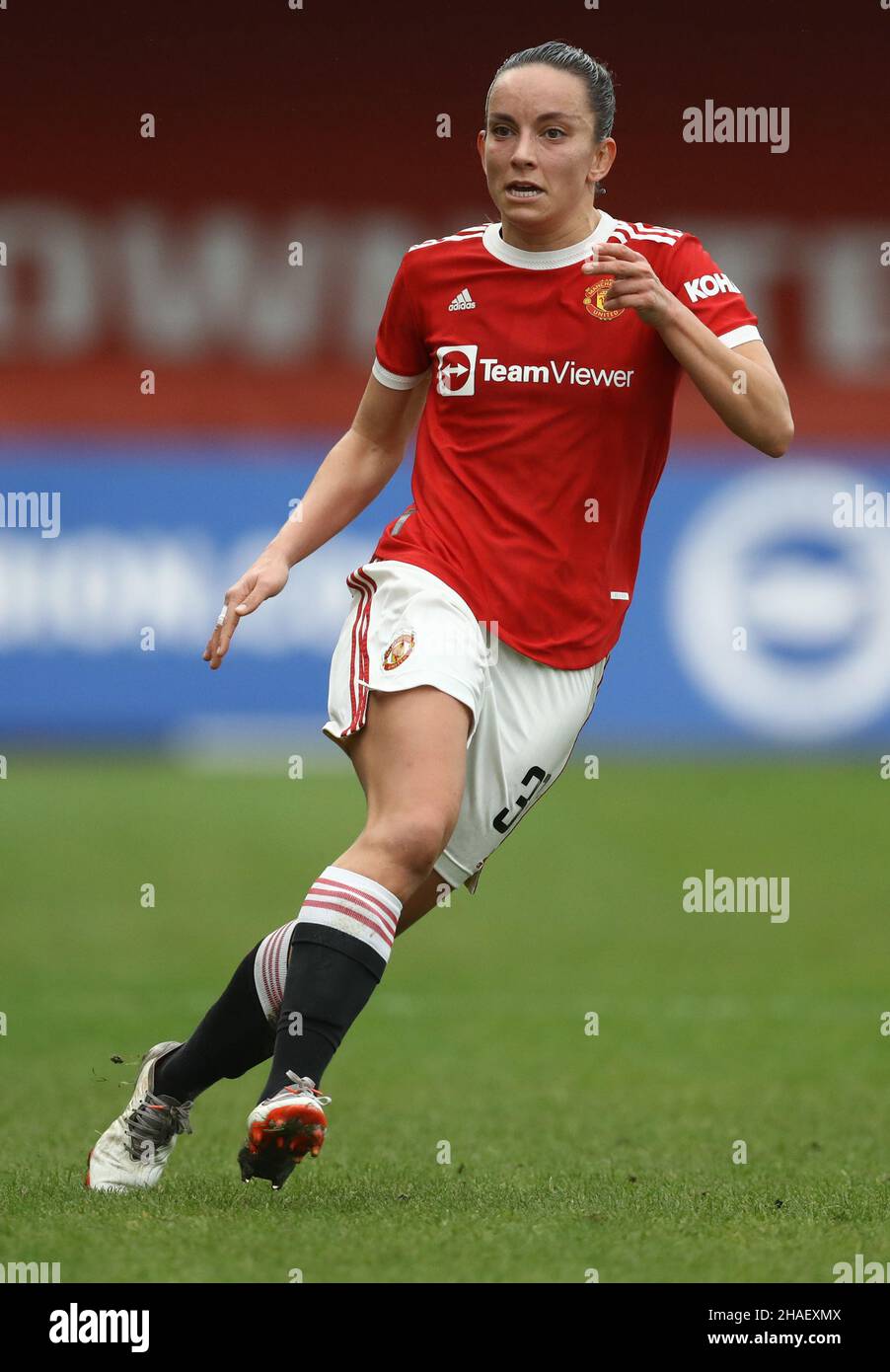 Crawley, Großbritannien, 12th. Dezember 2021. Lucy Staniforth von Manchester United während des Spiels der FA Women's Super League im People's Pension Stadium, Crawley. Bildnachweis sollte lauten: Paul Terry / Sportimage Kredit: Sportimage/Alamy Live News Stockfoto