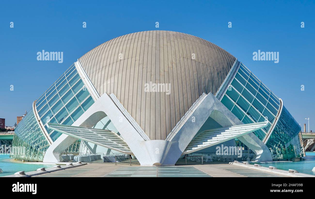 Stadt der Künste und Wissenschaften, Architekt Ingenieur Santiago Calatrava, Architektur modern. Hemisferisch, hemispherisch. Valencianische Gemeinschaft, Spanien, Europa Stockfoto