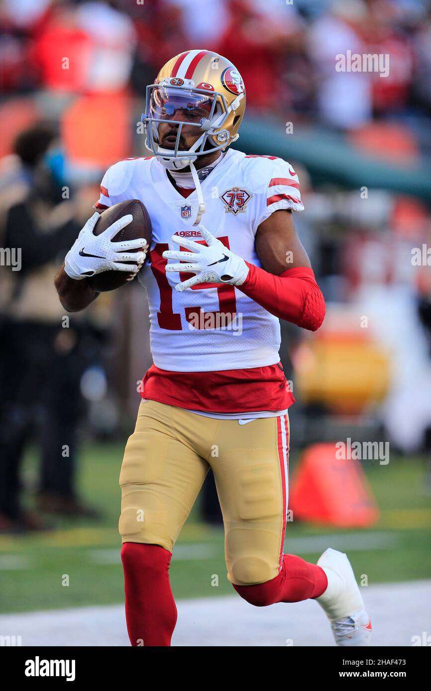 Cincinnati, Ohio, USA. 12th Dez 2021. Jauan Jennings (15), 49ers-Breitempfänger aus San Francisco, vor dem Auftakt des NFL-Fußballspiels zwischen dem San Francisco 49ers und den Cincinnati Bengals im Paul Brown Stadium in Cincinnati, Ohio. JP Waldron/Cal Sport Media/Alamy Live News Stockfoto