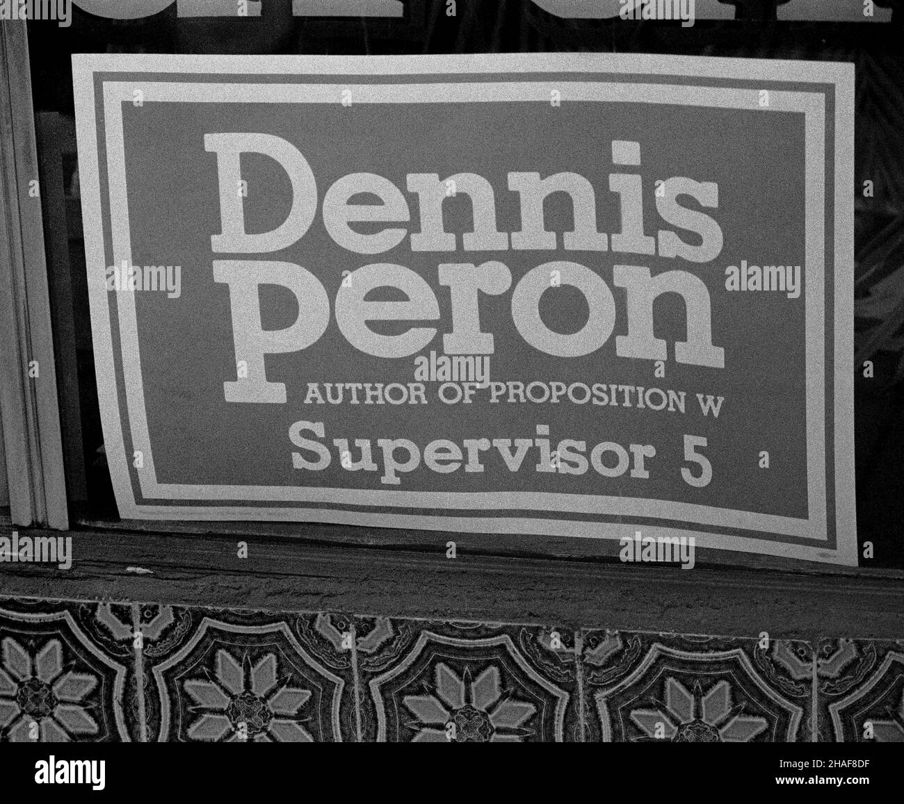 Dennis Peron Autor des San Francisco Proposition W, Poster, in San Francisco . Kalifornien, 1970s Stockfoto