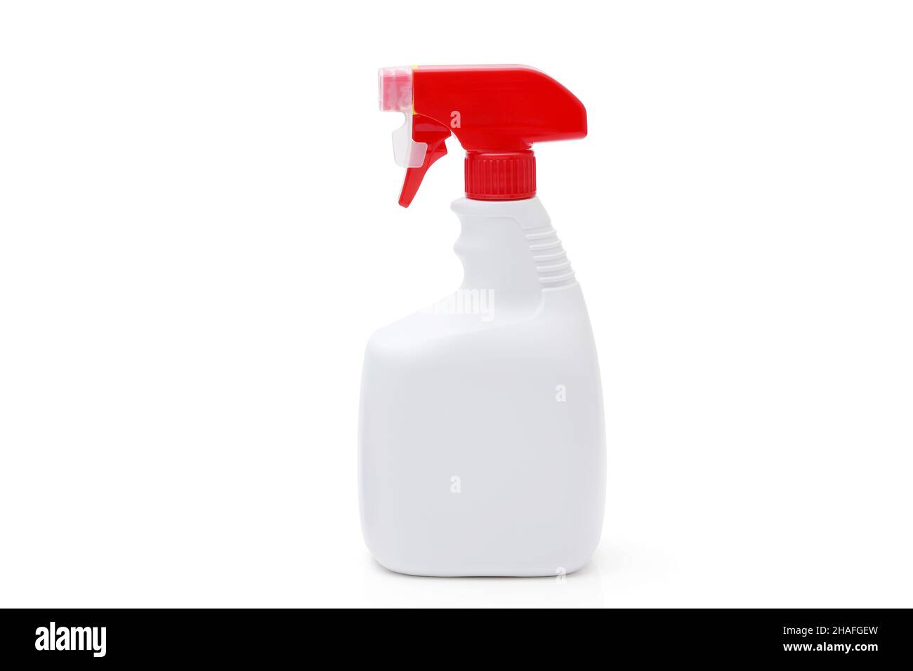 Spritzflasche aus Kunststoff isoliert auf weißem Hintergrund Stockfoto