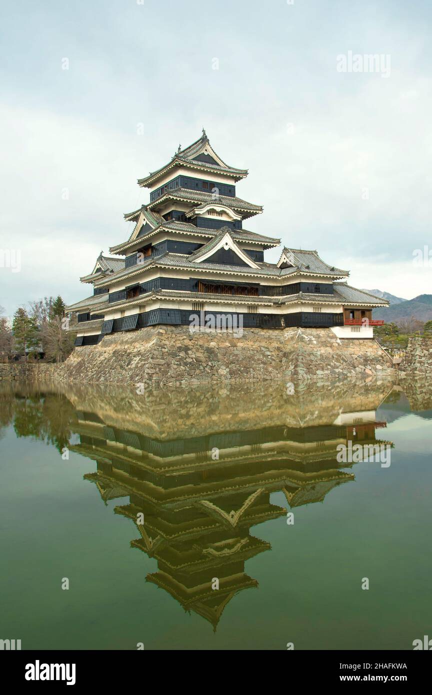 Mensumoto Castle in Mensumoto, Präfektur Nagano, Japan. Stockfoto