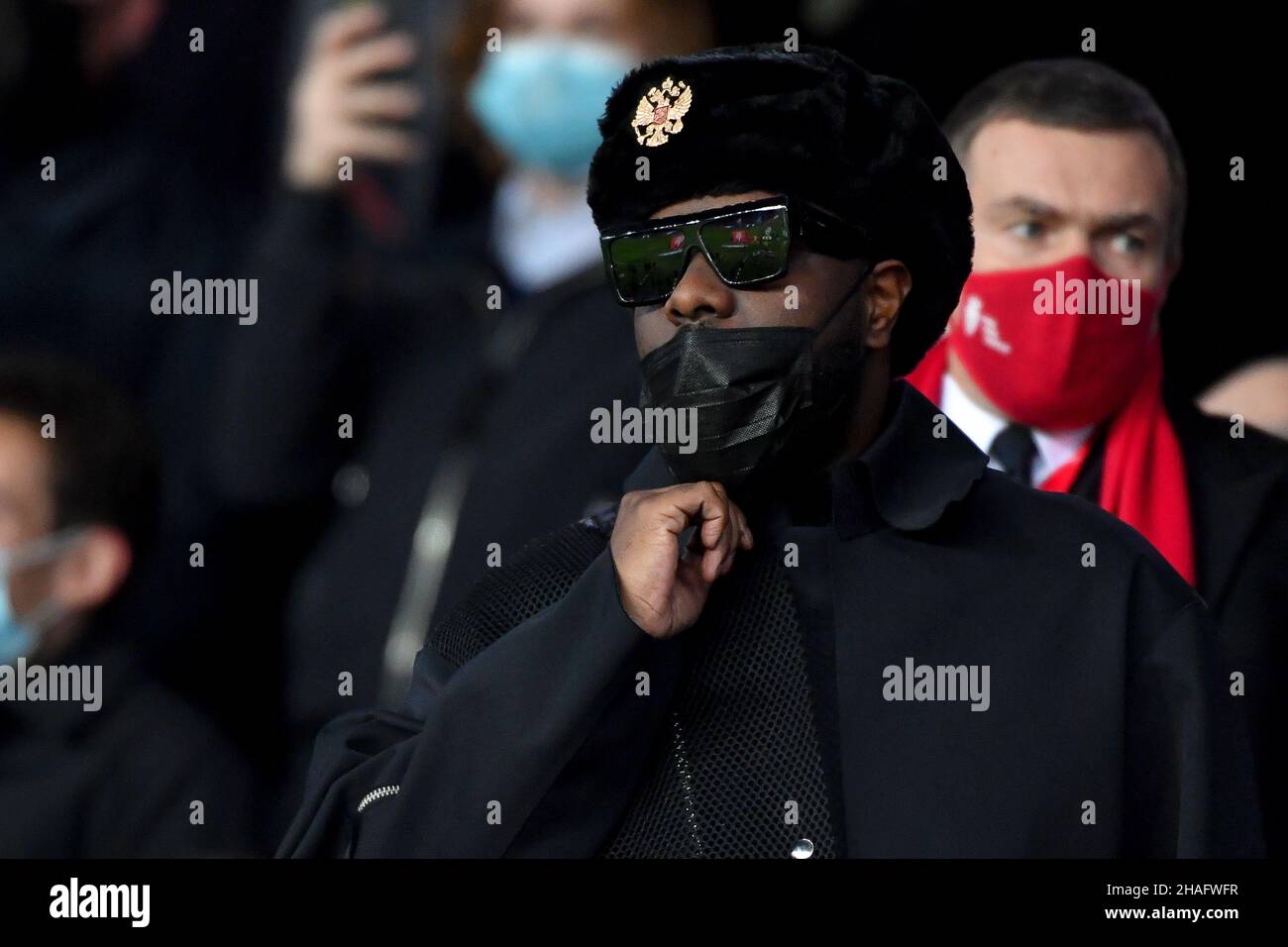 Paris, Frankreich. 12th Dez 2021. Maitre Gims - PSG vs. AS Monaco im Parc des Princes, Paris, Frankreich, am 13. Dezember 2021. (Foto: Lionel Urman/Sipa USA) Quelle: SIPA USA/Alamy Live News Stockfoto