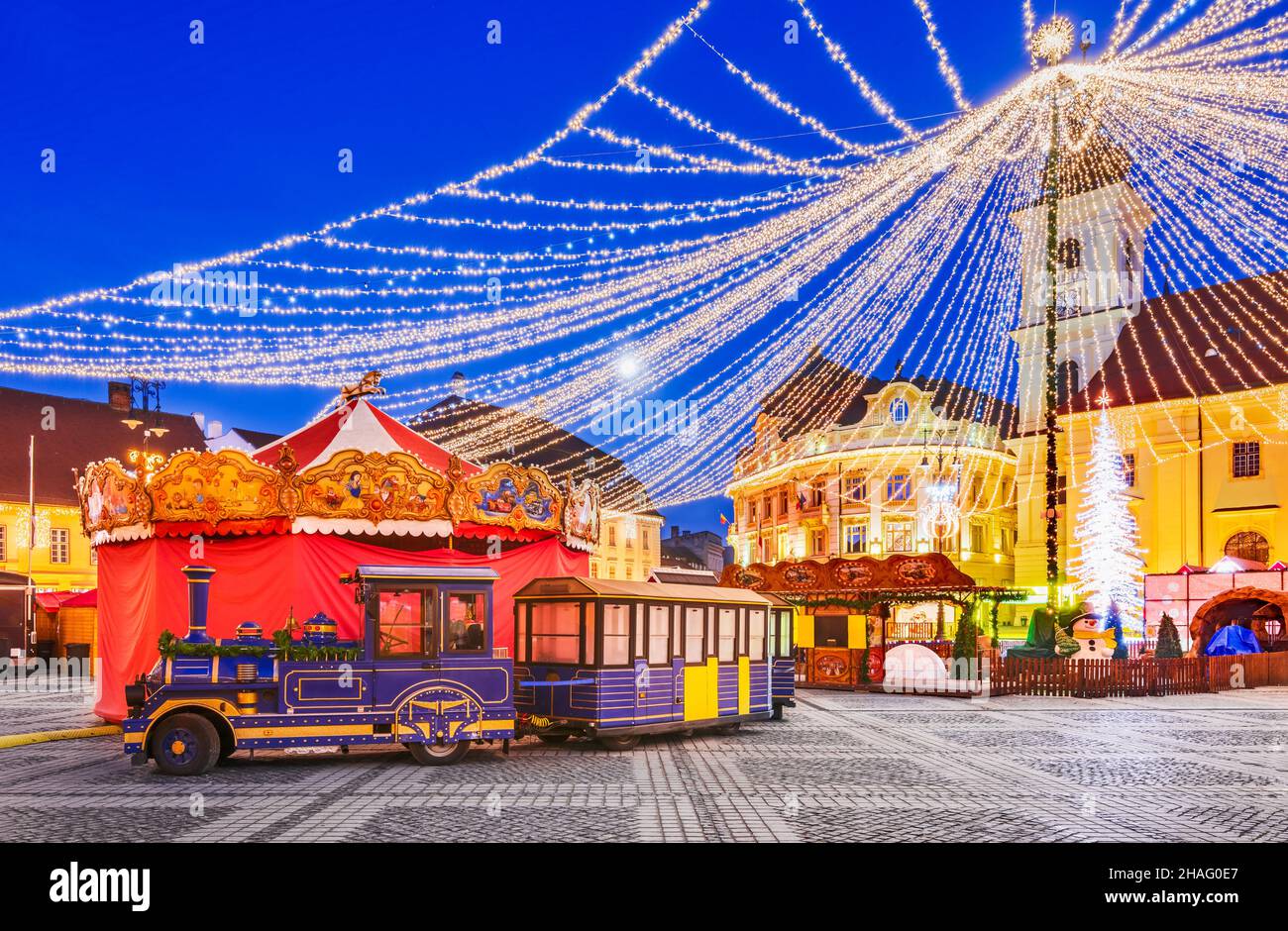 Sibiu, Siebenbürgen. Weihnachtsmarkt Wintermärchen, größte in Rumänien, Osteuropa. Stockfoto