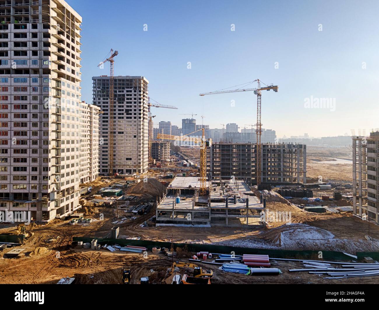 Luftaufnahme einer Baustelle in einem neuen Stadtbezirk Stockfoto