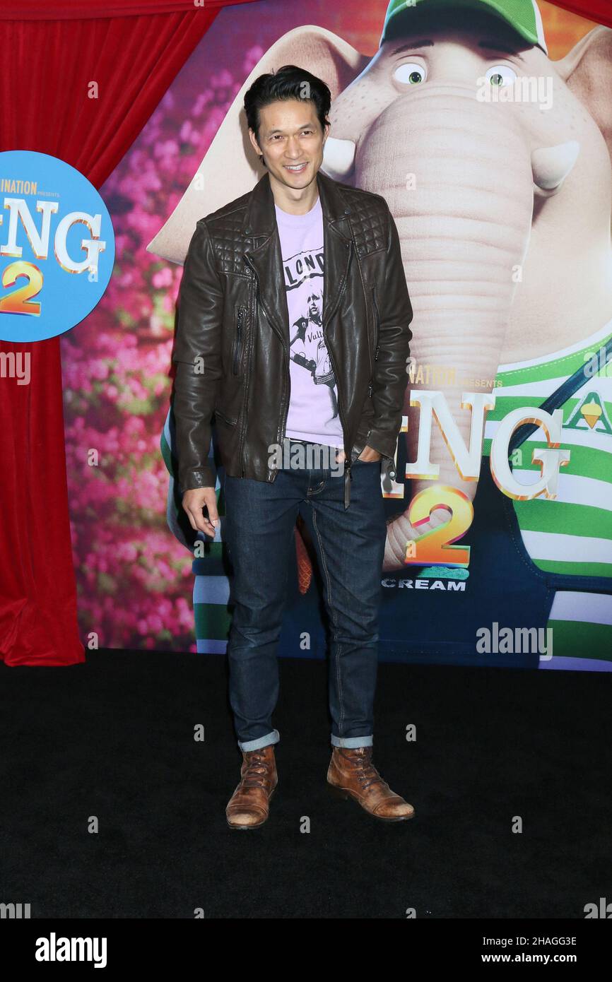 LOS ANGELES - DEZ 12: Harry Shum Jr bei der Sing 2 Premiere im Greek Theatre am 12. Dezember 2021 in Los Angeles, CA Stockfoto